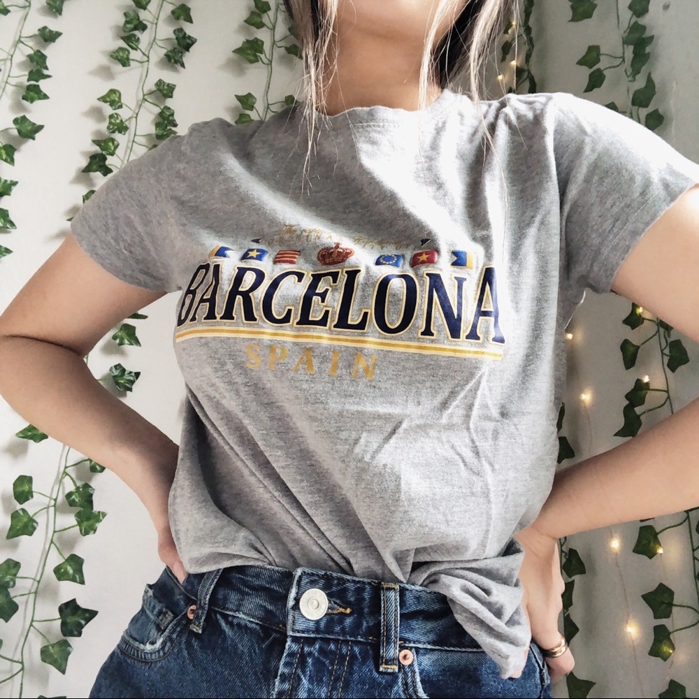 BARCELONA GRAPHIC TEE